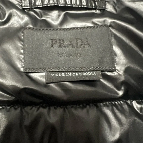 Prada Men's Sleek Black Quilted Vest - Picture 3 of 5
